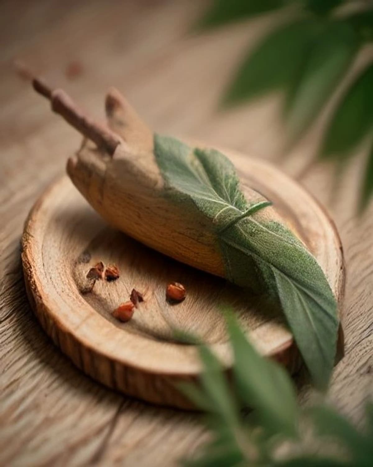 Mystic Mysore Sandalwood detail 3